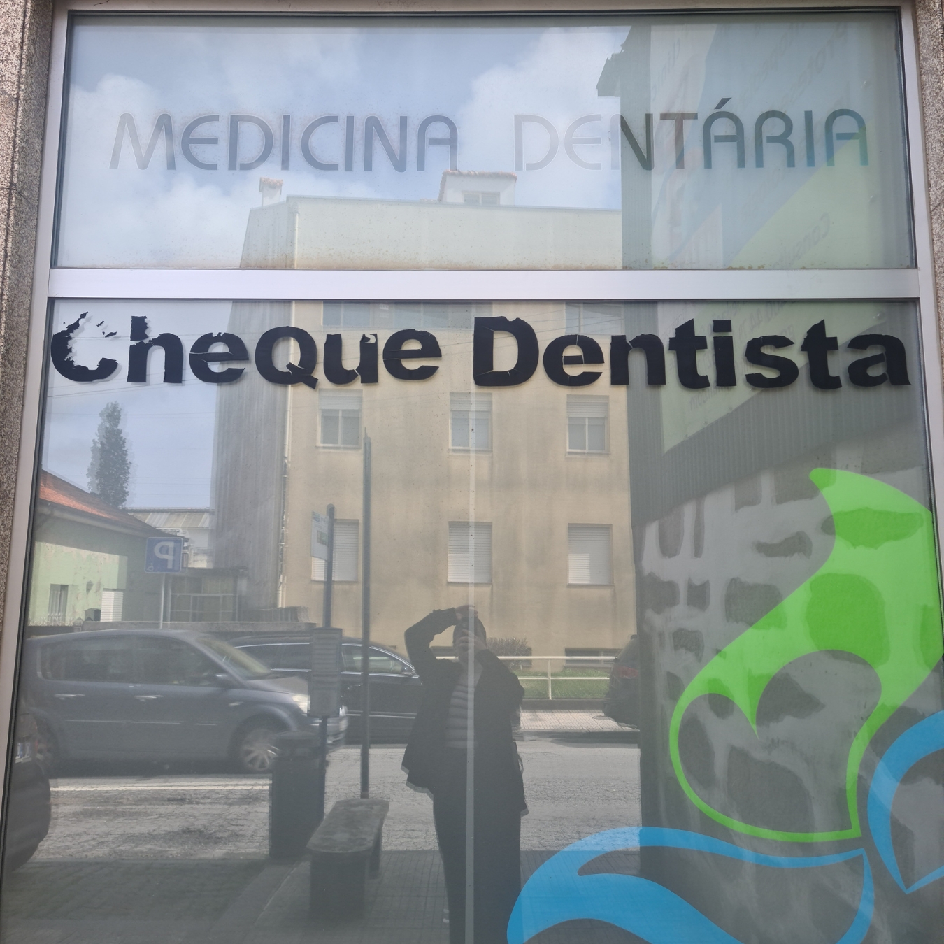 Aplicação antiga da identidade Gondiclinic